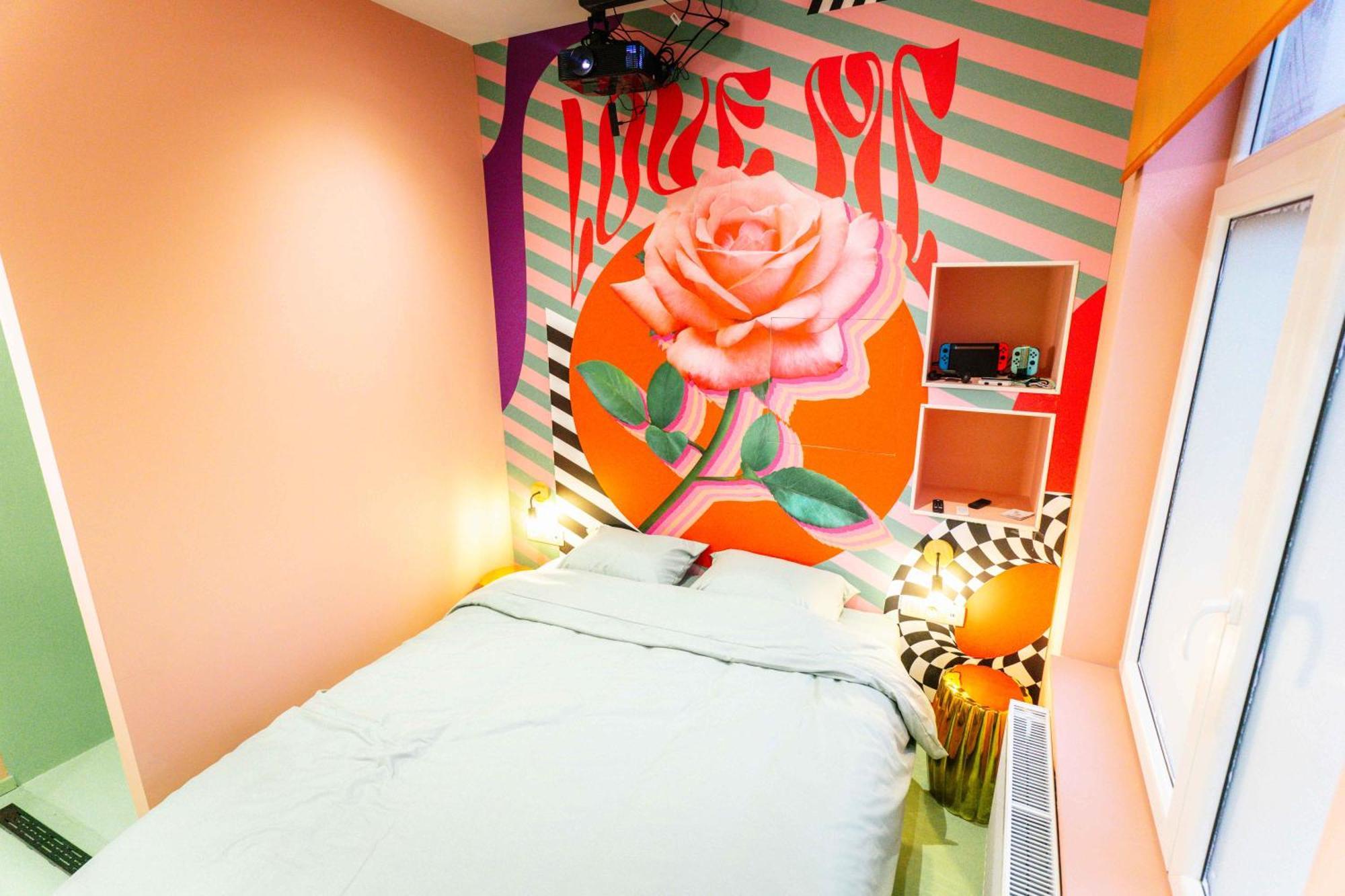 Capsule Flower - Balneo - Cinema - Billard - Nintendo Switch - Mons Centre Extérieur photo