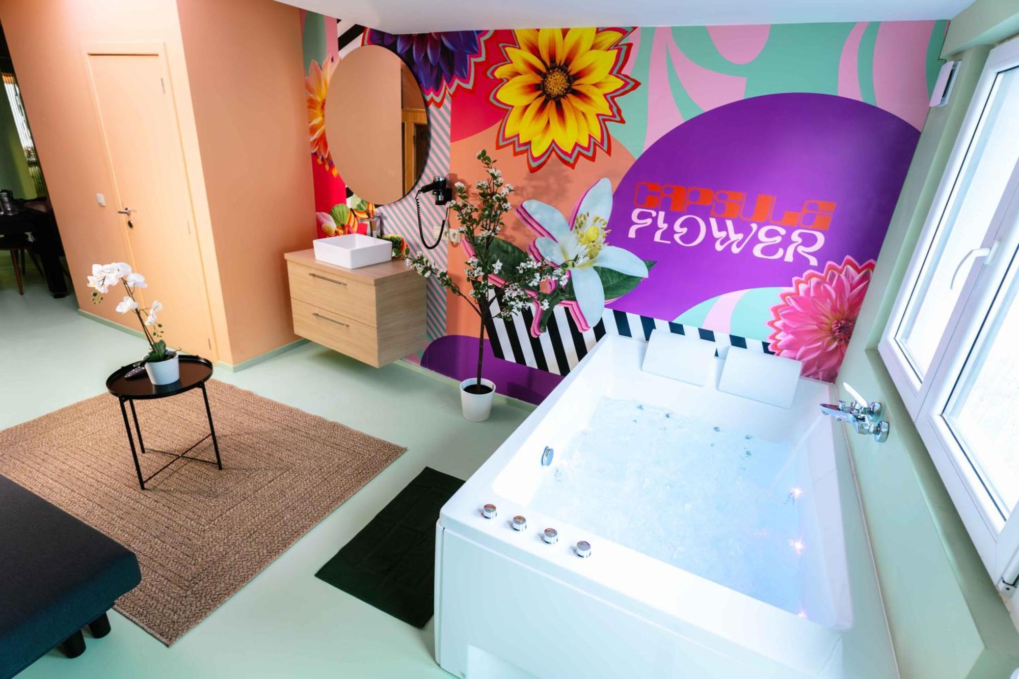 Capsule Flower - Balneo - Cinema - Billard - Nintendo Switch - Mons Centre Extérieur photo